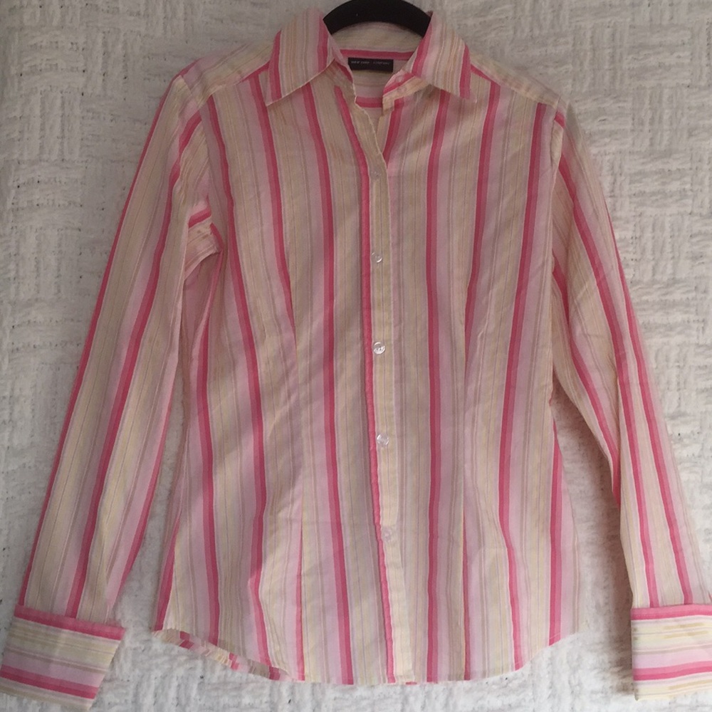 New York & Company Button Down Shirt XS
